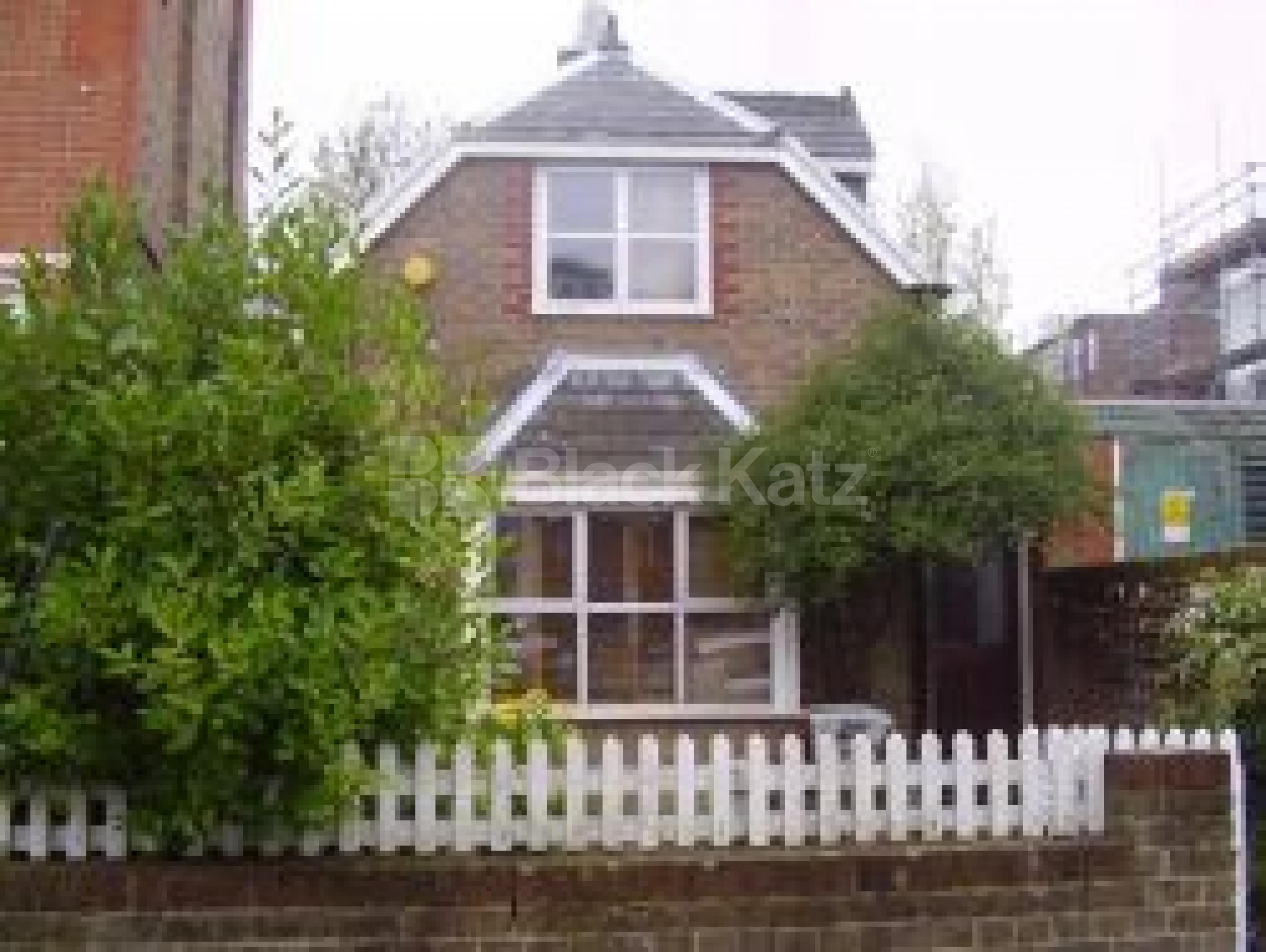 			NEW INSTRUCTION, 2 Bedroom, 1 bath, 1 reception Flat			 Albany Road, FINSBURY PARK  N4